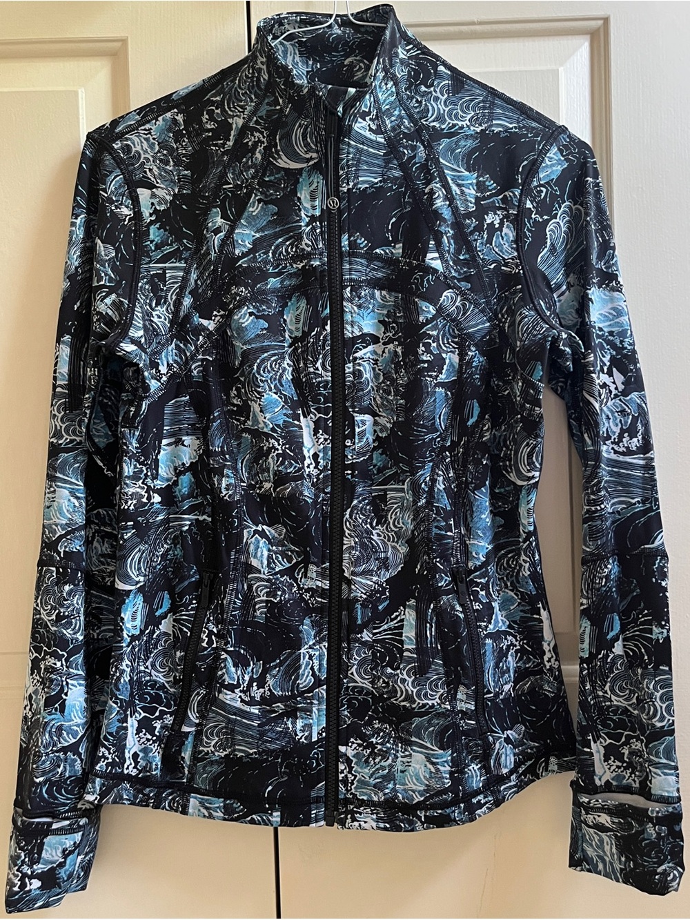 🍒LULULEMON sz 12 DEFINE Jacket ETERNAL WAVE STARLIGHT Black/Blue/White *NULUX
